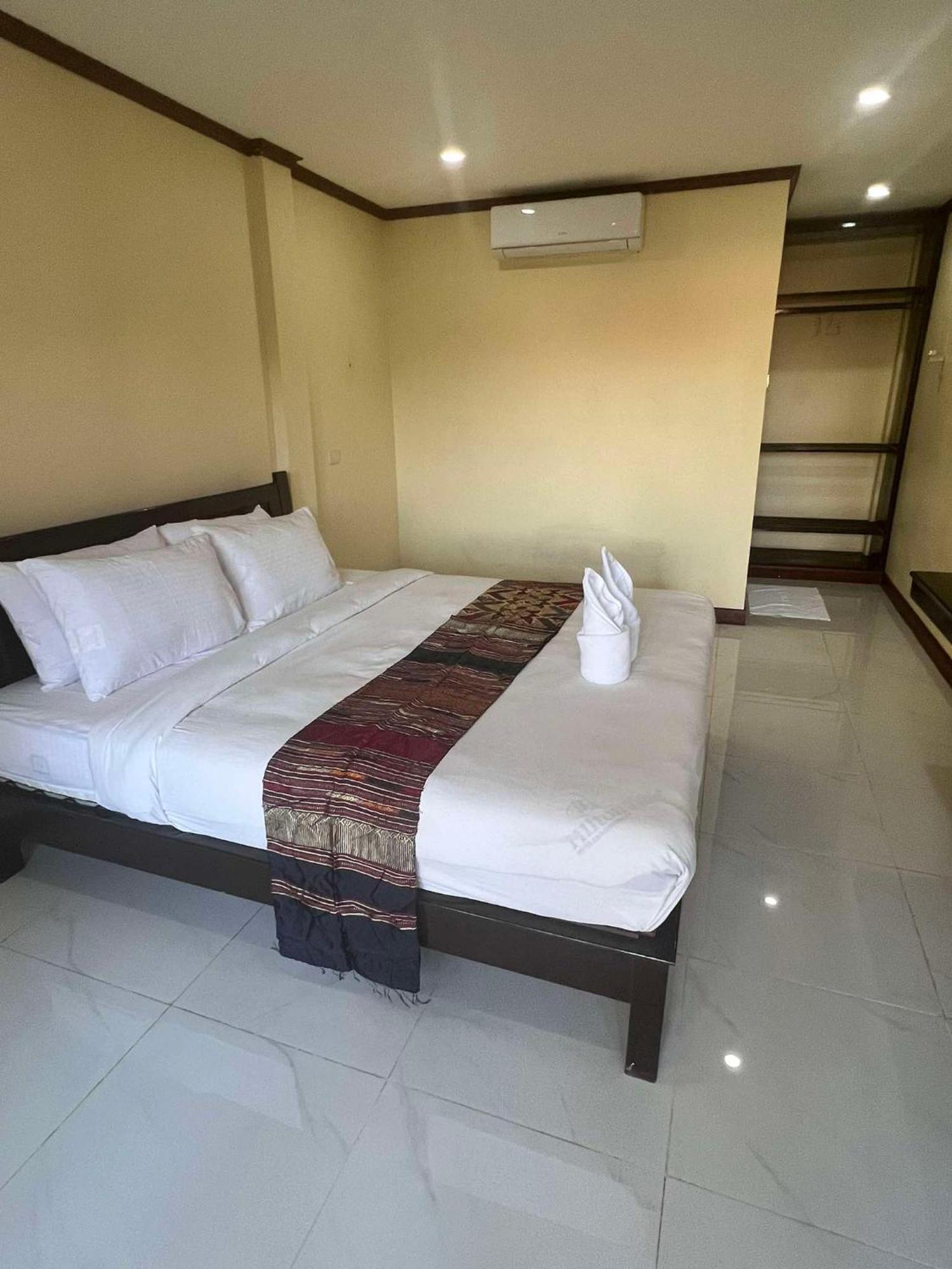 Lebijou Guesthouse - Konesavath Ban Dondét Zewnętrze zdjęcie